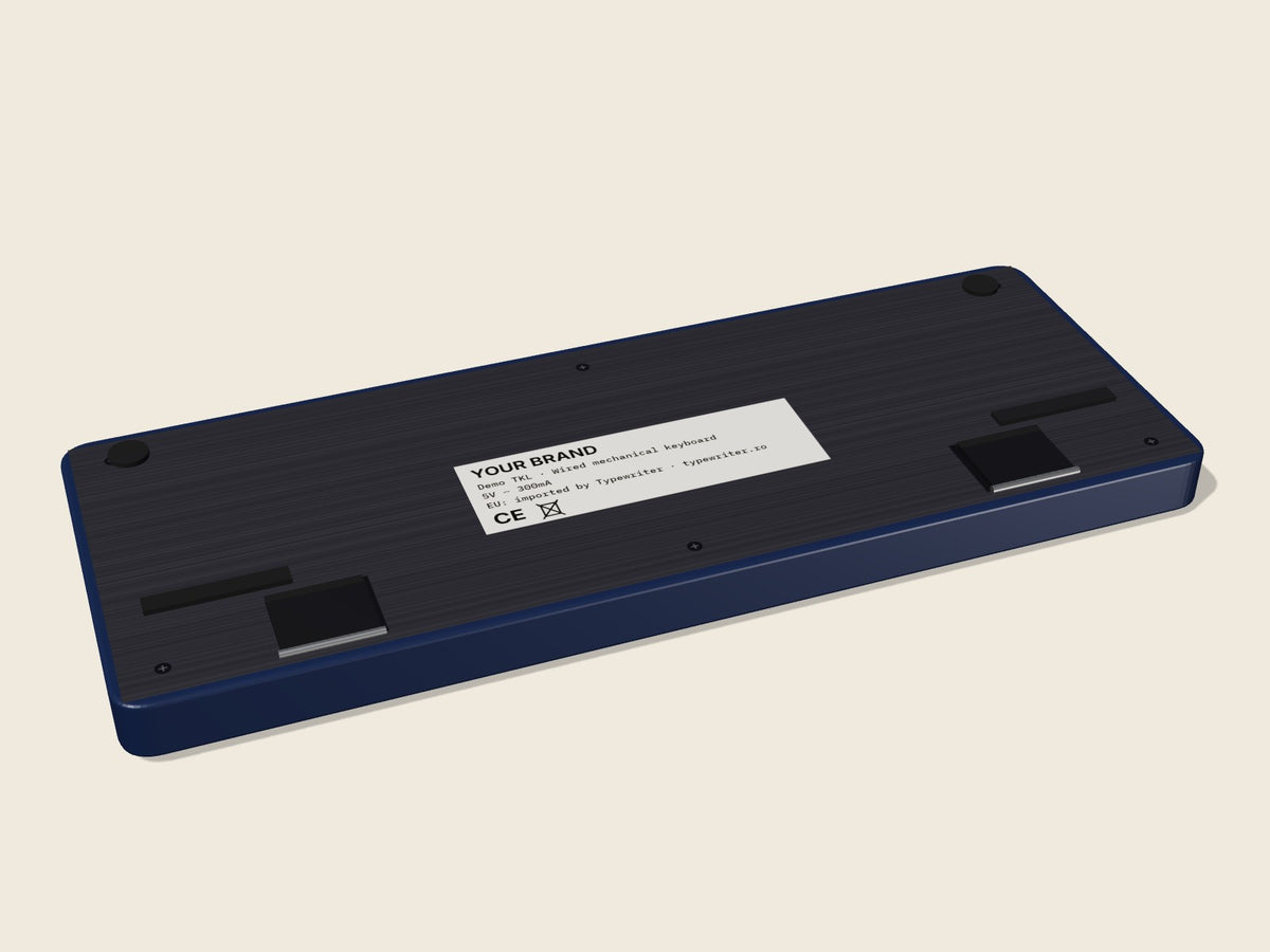 Demo TKL văzută de dedesubt, cu eticheta CE – randare 3D